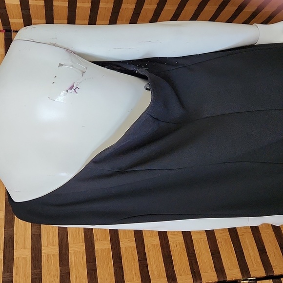 Onyx Nite one shoulder dress - Picture 9 of 11